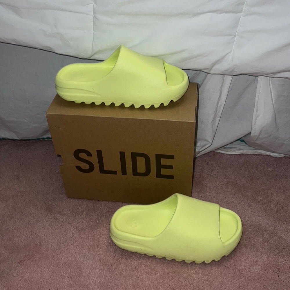 brand new yeezy slides side 5